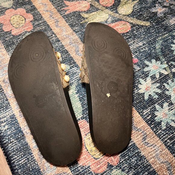 Gucci Women's Pursuit Pearl Stud Pool Slide Sandals | Size 6 US | Size EU 36 - Picture 6 of 11